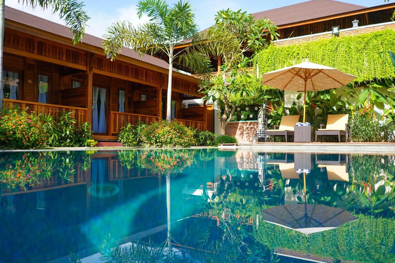 La'Villaris Hotel & Resto Kuta  ภายนอก รูปภาพ